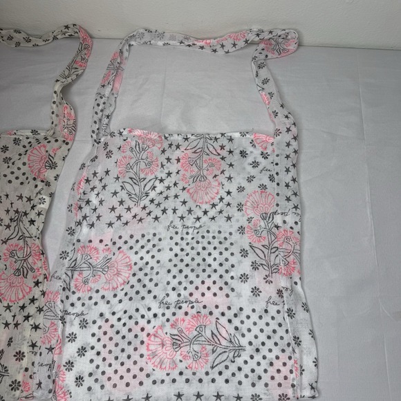 Free People Lot Of 2 Lightweight Tote Bags Floral Star Reusable Shopping Boho - Picture 3 of 8